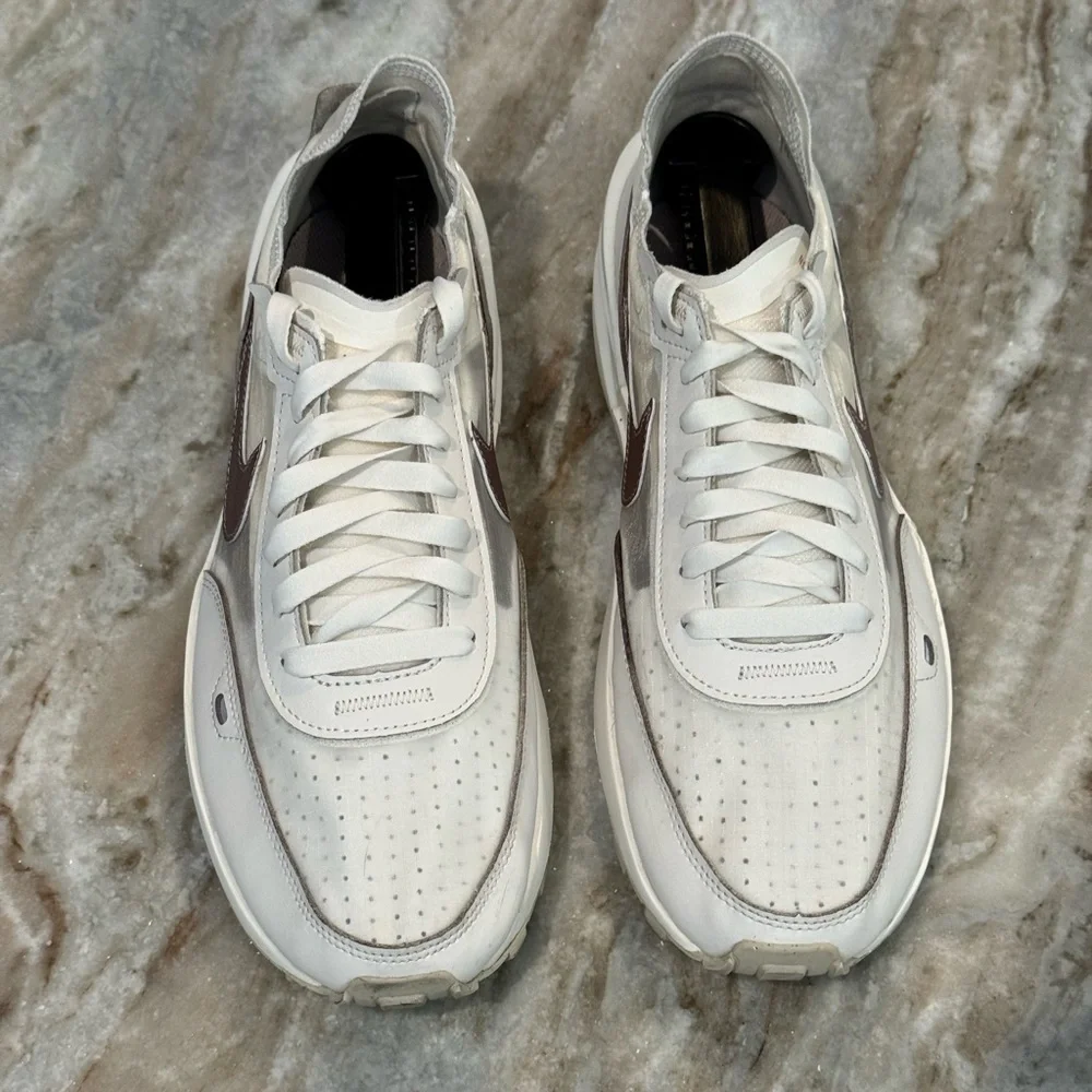 Women’s NIKE Waffle One sneakers- summit white/infinite lilac. Size 11 - Picture 4 of 12